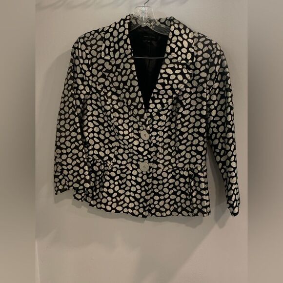 Donna Cody Jackets & Blazers - Chic Black Lined Beautiful Patterned Women's Blazer Classic Design